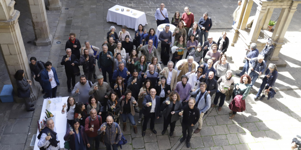 Vine a celebrar 20 anys de treball en xarxa amb nosaltres!